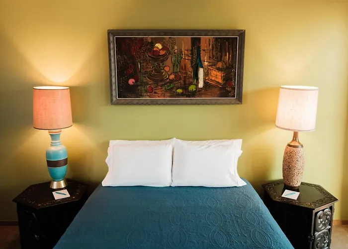 The Downtown Clifton 3*